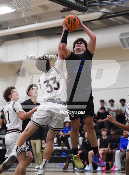 Thumbnail 3 in Rancho Buena Vista vs. La Jolla Country Day photogallery.