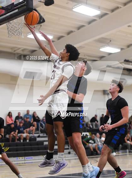 Thumbnail 2 in Rancho Buena Vista vs. La Jolla Country Day photogallery.