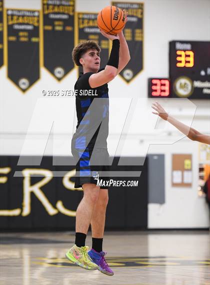 Thumbnail 3 in Rancho Buena Vista vs. La Jolla Country Day photogallery.