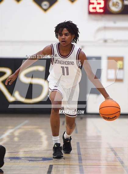 Thumbnail 2 in Rancho Buena Vista vs. La Jolla Country Day photogallery.