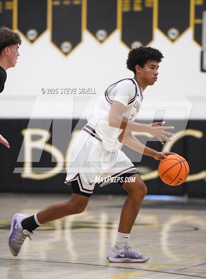 Thumbnail 3 in Rancho Buena Vista vs. La Jolla Country Day photogallery.