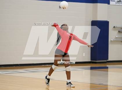 Thumbnail 3 in Cardinal Mooney @ Out-of-Door Academy photogallery.