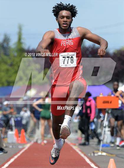 Thumbnail 1 in WIAA 4A Track and Field Championships (Boys Events) photogallery.