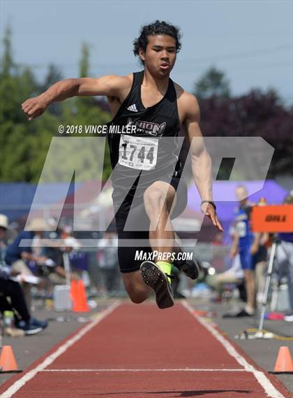 Thumbnail 3 in WIAA 4A Track and Field Championships (Boys Events) photogallery.