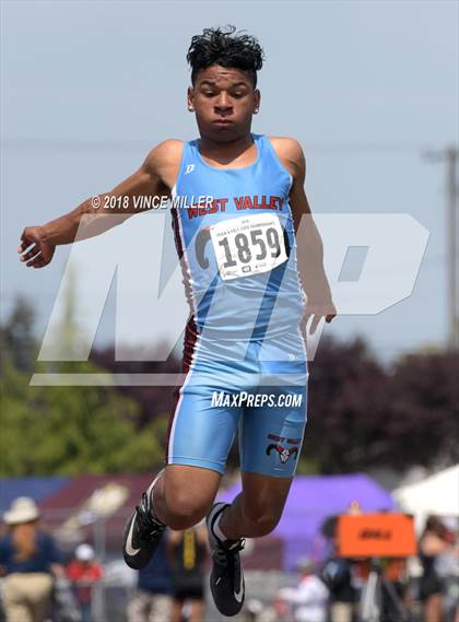 Thumbnail 2 in WIAA 4A Track and Field Championships (Boys Events) photogallery.