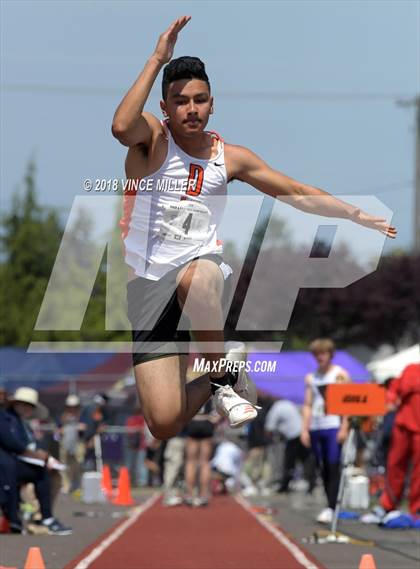 Thumbnail 1 in WIAA 4A Track and Field Championships (Boys Events) photogallery.