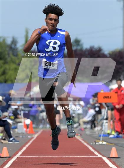 Thumbnail 3 in WIAA 4A Track and Field Championships (Boys Events) photogallery.