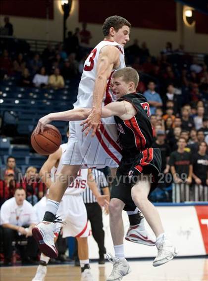 Thumbnail 1 in Cathedral vs La Jolla (SDS D3 Final) photogallery.
