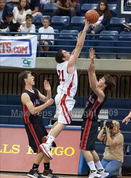 Thumbnail 3 in Cathedral vs La Jolla (SDS D3 Final) photogallery.