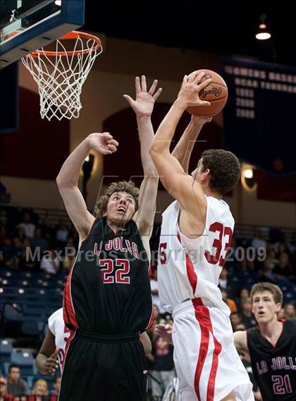Thumbnail 1 in Cathedral vs La Jolla (SDS D3 Final) photogallery.