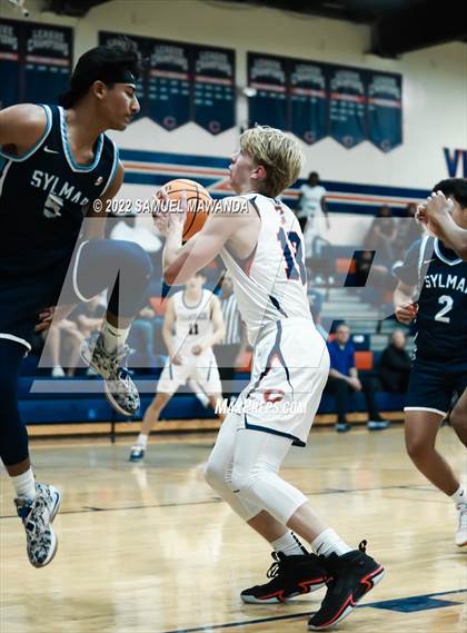 Thumbnail 1 in Chaminade vs Sylmar (7th Annual West Valley Tip-off Classic) photogallery.