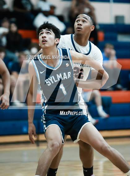 Thumbnail 1 in Chaminade vs Sylmar (7th Annual West Valley Tip-off Classic) photogallery.