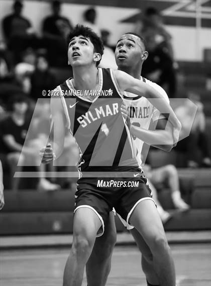 Thumbnail 2 in Chaminade vs Sylmar (7th Annual West Valley Tip-off Classic) photogallery.