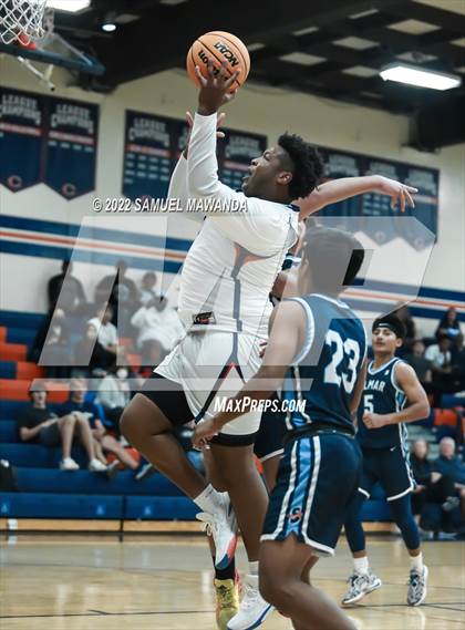 Thumbnail 3 in Chaminade vs Sylmar (7th Annual West Valley Tip-off Classic) photogallery.