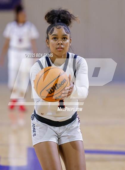 Thumbnail 1 in River Ridge vs. Bob Jones (She Got Game Classic) photogallery.