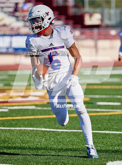 Thumbnail 2 in Christian Brothers vs. Jesuit photogallery.