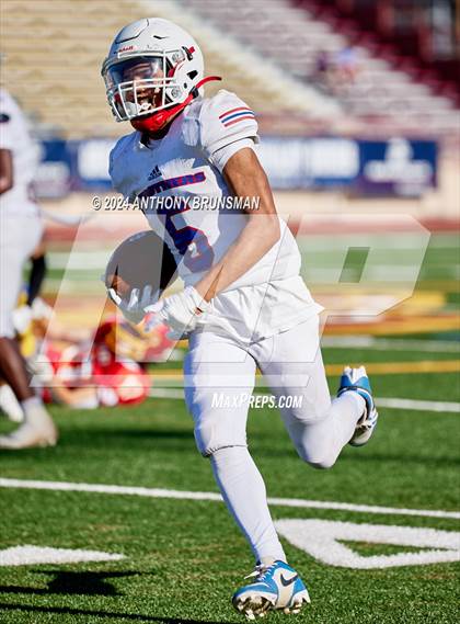 Thumbnail 1 in Christian Brothers vs. Jesuit photogallery.