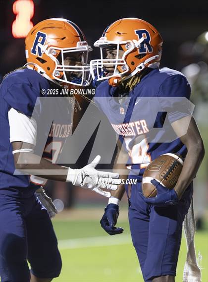 Thumbnail 2 in Rochester vs Sacred Heart-Griffin (IHSA 4A State Quarterfinal) photogallery.