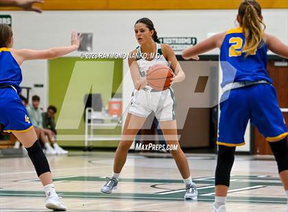 Thumbnail 3 in JV: Greenfield-Central @ Pendleton Heights photogallery.