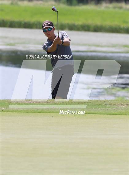 Thumbnail 2 in Central vs Springstead photogallery.