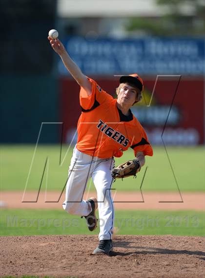 Thumbnail 1 in Lyndonville @ Fillmore (NYSPHSAA Section V Class-DD Final) photogallery.