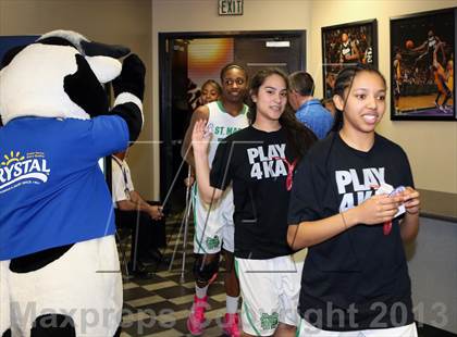 Thumbnail 2 in St. Mary's vs Kennedy (CIF SJS D1 Final) photogallery.