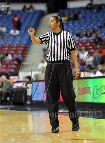 Thumbnail 1 in St. Mary's vs Kennedy (CIF SJS D1 Final) photogallery.
