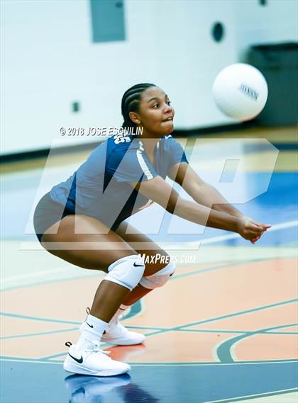 Thumbnail 1 in Hylton @ Potomac photogallery.