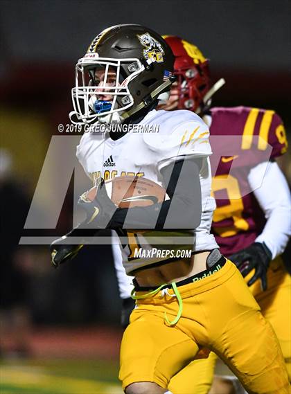 Thumbnail 3 in Cardinal Newman vs. El Camino (CIF D3AA State Final) photogallery.