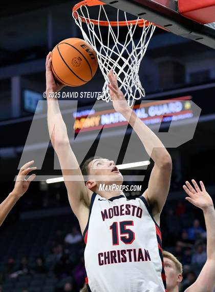 Thumbnail 3 in Folsom vs. Modesto Christian (CIF SJS D1 Final) photogallery.