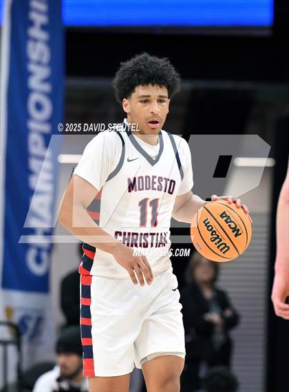 Thumbnail 1 in Folsom vs. Modesto Christian (CIF SJS D1 Final) photogallery.