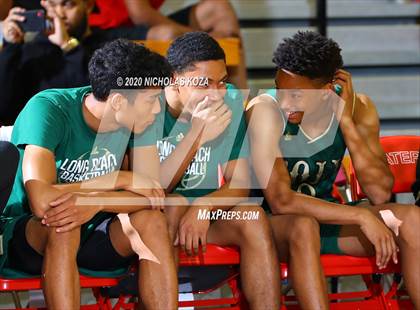 Thumbnail 1 in De La Salle vs. Long Beach Poly (Nike Extravaganza) photogallery.