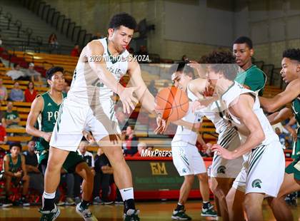 Thumbnail 1 in De La Salle vs. Long Beach Poly (Nike Extravaganza) photogallery.