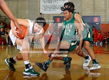Thumbnail 1 in De La Salle vs. Long Beach Poly (Nike Extravaganza) photogallery.