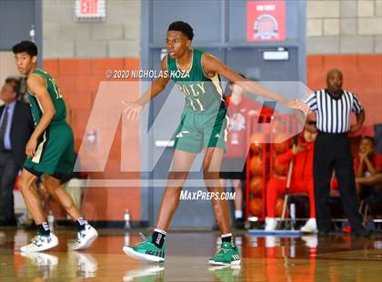 Thumbnail 2 in De La Salle vs. Long Beach Poly (Nike Extravaganza) photogallery.