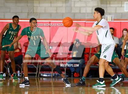 Thumbnail 3 in De La Salle vs. Long Beach Poly (Nike Extravaganza) photogallery.