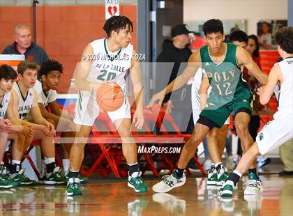 Thumbnail 1 in De La Salle vs. Long Beach Poly (Nike Extravaganza) photogallery.