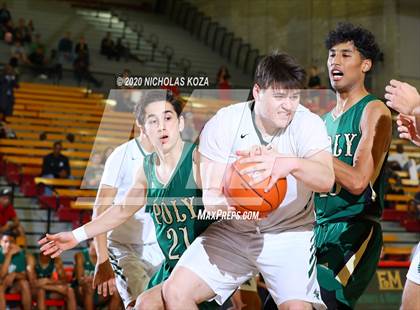 Thumbnail 2 in De La Salle vs. Long Beach Poly (Nike Extravaganza) photogallery.