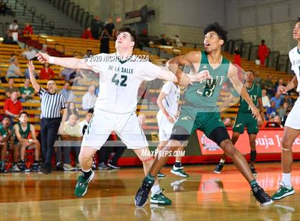 Thumbnail 1 in De La Salle vs. Long Beach Poly (Nike Extravaganza) photogallery.