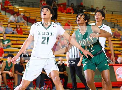 Thumbnail 1 in De La Salle vs. Long Beach Poly (Nike Extravaganza) photogallery.