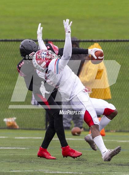 Thumbnail 1 in Bellport vs Half Hollow Hills East (Conference III Semi Finals) photogallery.