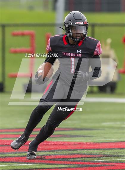 Thumbnail 3 in Bellport vs Half Hollow Hills East (Conference III Semi Finals) photogallery.