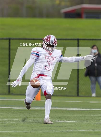 Thumbnail 1 in Bellport vs Half Hollow Hills East (Conference III Semi Finals) photogallery.