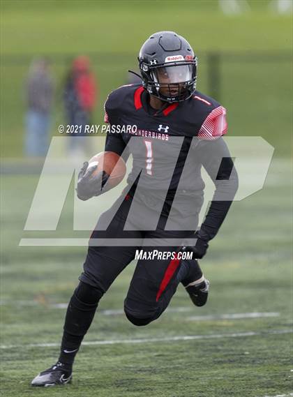 Thumbnail 1 in Bellport vs Half Hollow Hills East (Conference III Semi Finals) photogallery.