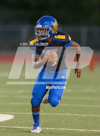 Thumbnail 3 in Lutheran vs The Christian School at Castle Hills photogallery.