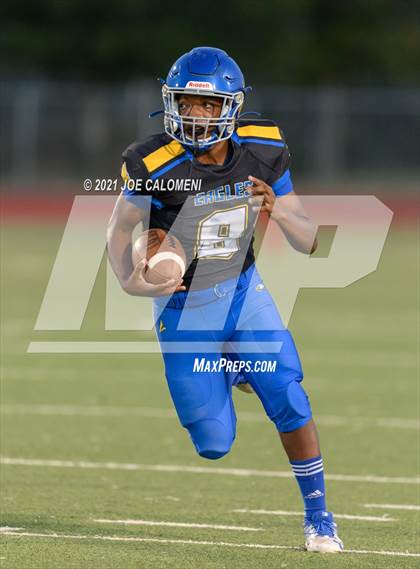 Thumbnail 3 in Lutheran vs The Christian School at Castle Hills photogallery.