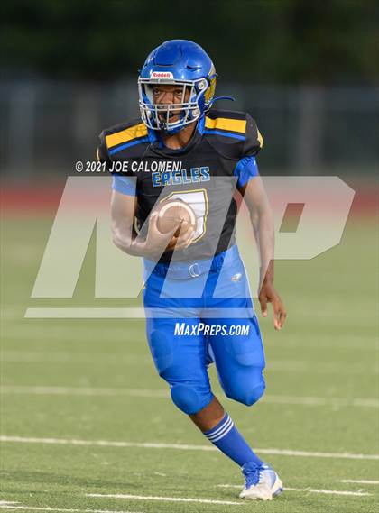 Thumbnail 3 in Lutheran vs The Christian School at Castle Hills photogallery.
