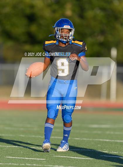 Thumbnail 3 in Lutheran vs The Christian School at Castle Hills photogallery.