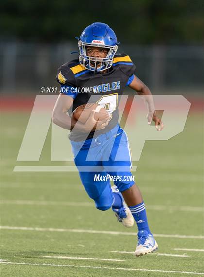 Thumbnail 2 in Lutheran vs The Christian School at Castle Hills photogallery.