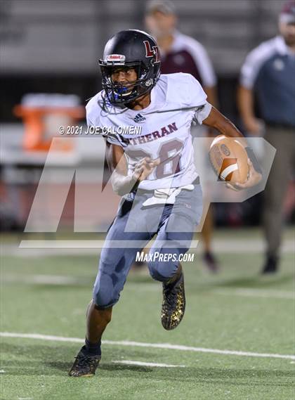 Thumbnail 3 in Lutheran vs The Christian School at Castle Hills photogallery.